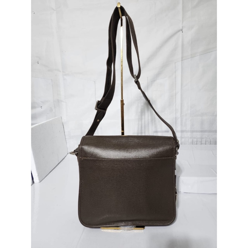 Authentic Louis Vuitton Taiga Leather Roman PM Bag Brown - Picture 4 of 15